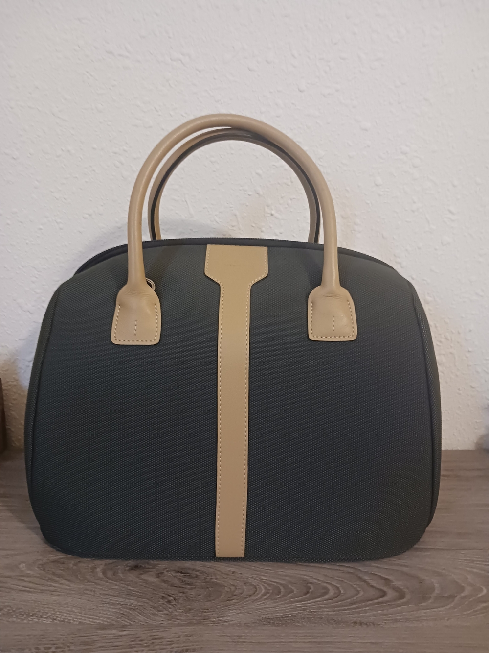 Samsonite Dark Olive Green Tote with Tan Trim- Cabin Luggage